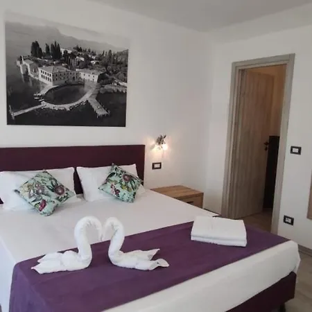 فندق مبيت وإفطار Da Cesco 4*