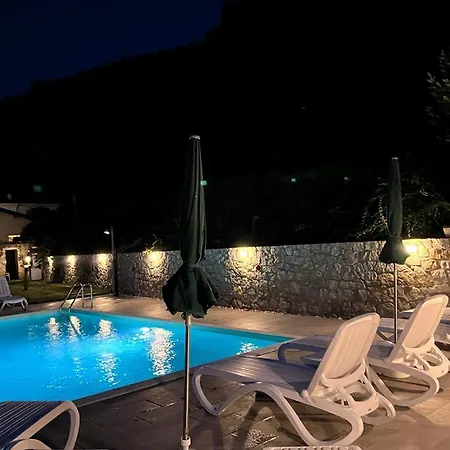 فندق مبيت وإفطار Da Cesco 4*