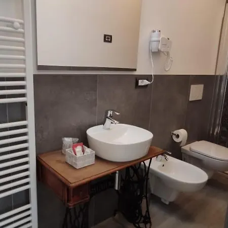 לינה וארוחת בוקר Da Cesco גארדה